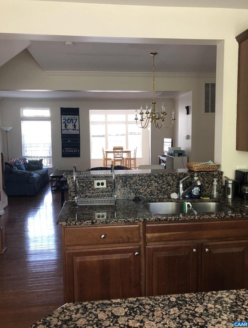 922 Rainier Rd, Charlottesville, VA 22903
