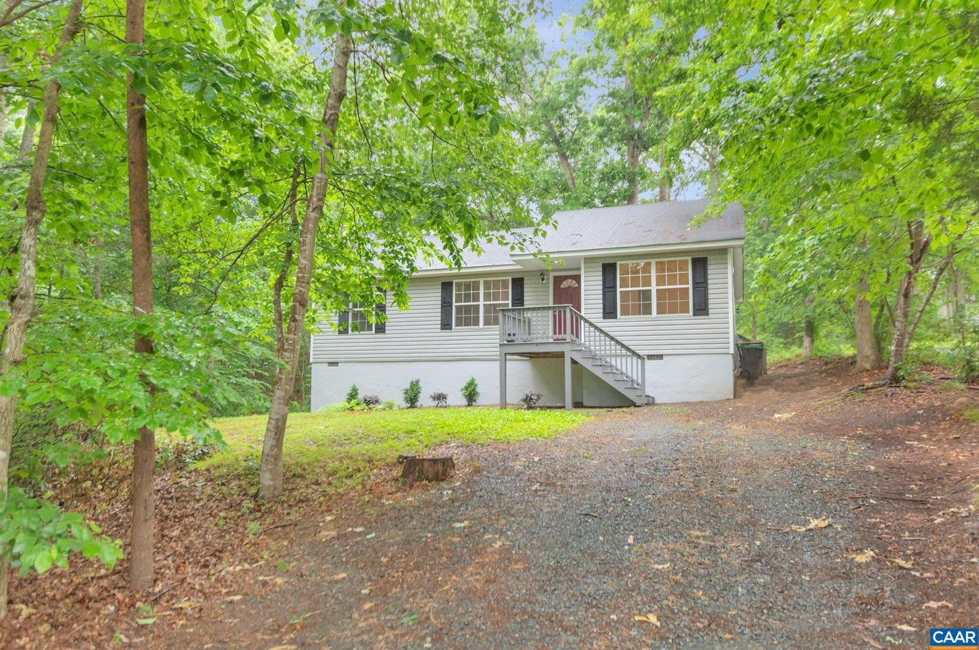 14 Hatchechubee Rd, Bybee, VA 22963