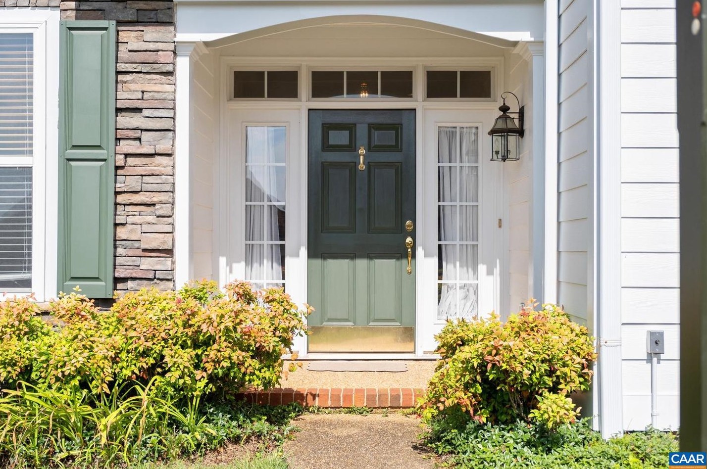 5581 Stonegate Ln, Crozet, VA 22932