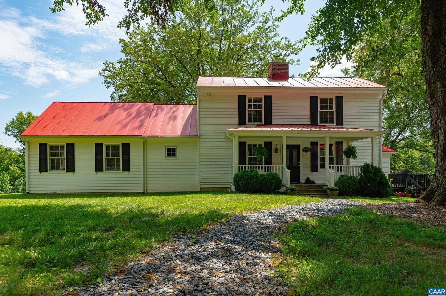 272 Perkins Rd, Kents Store, VA 23084-2340