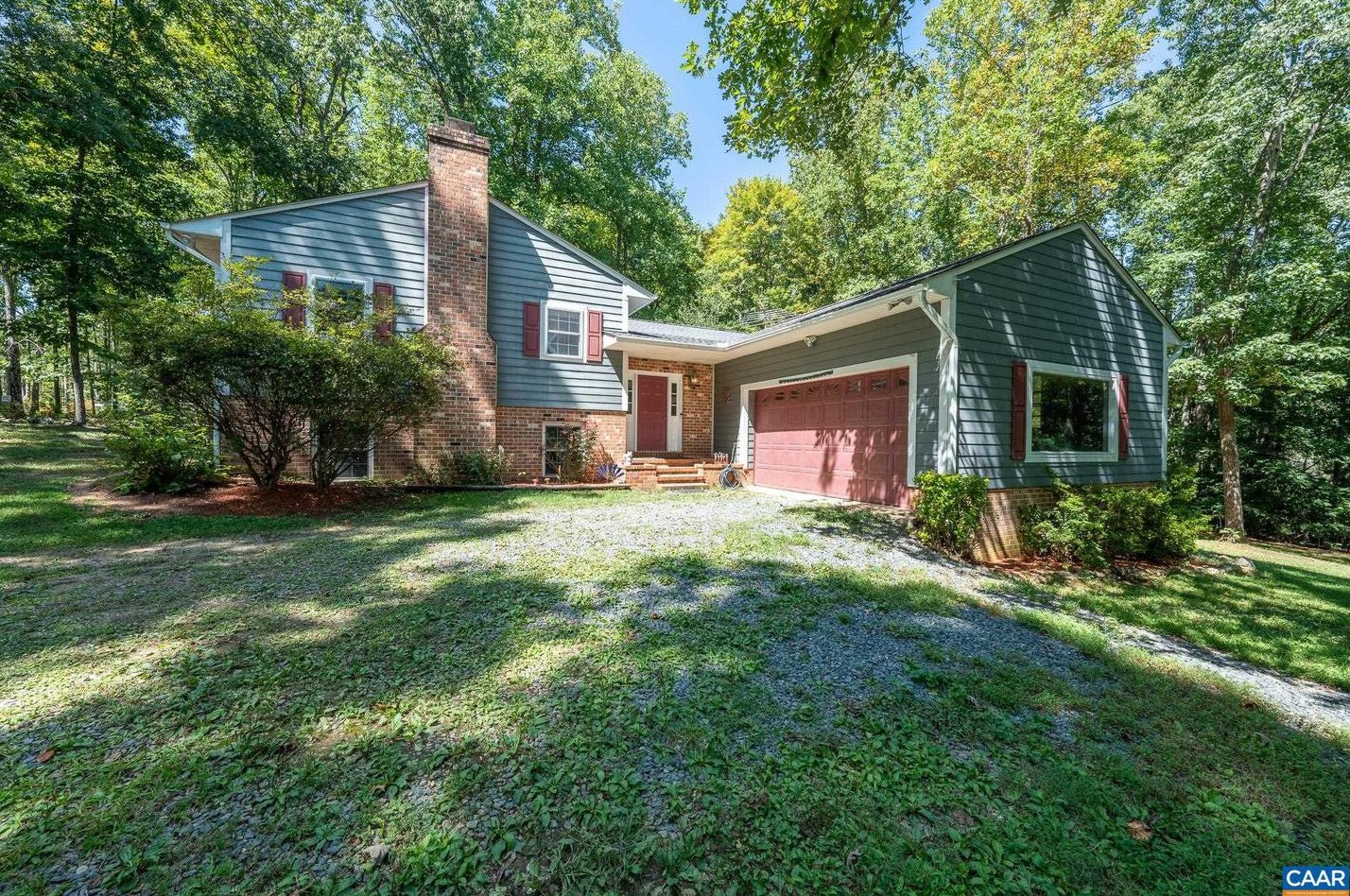 289 Thomason Ln, Bybee, VA 22963-4067