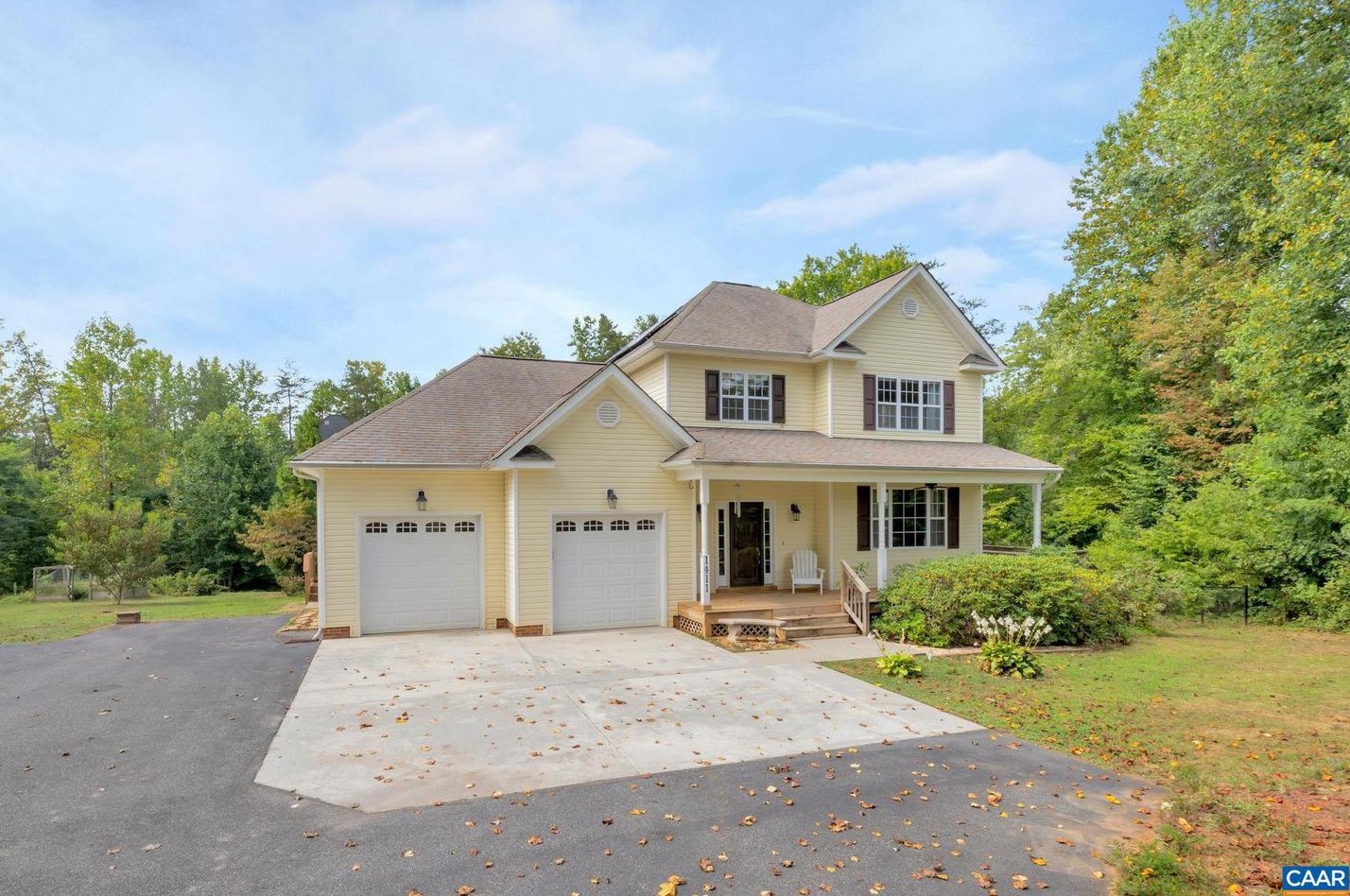 1411 Middle River Rd, Stanardsville, VA 22973-2304