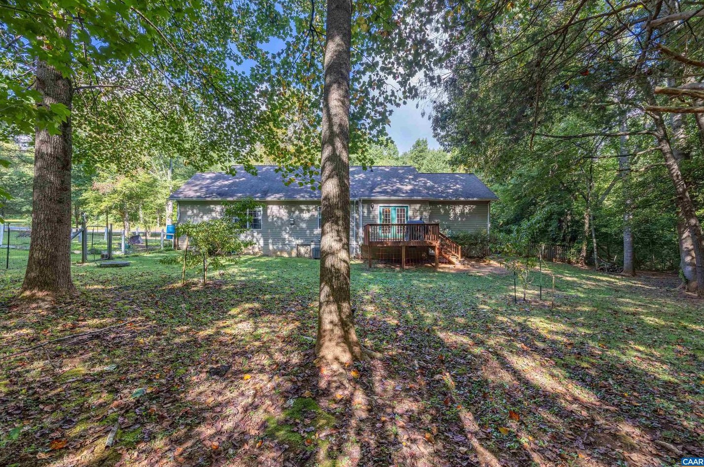 313 Carodon Dr, Ruckersville, VA 22968-3135