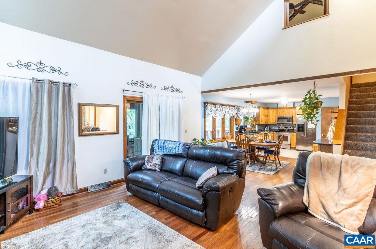 2 Cove Cir, Bybee, VA 22963
