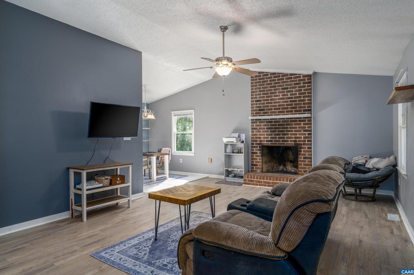 297 Trice Rd, Bumpass, VA 23024