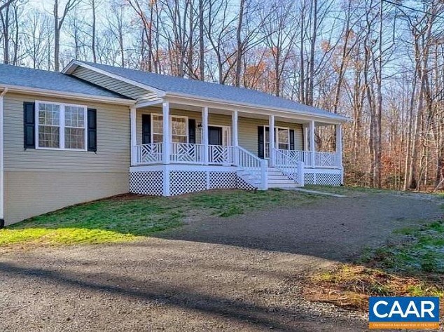 400 Hickory Creek Rd, Louisa, VA 23093-5901