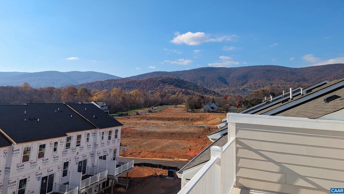 6025 Mccomb St, Crozet, VA 22932