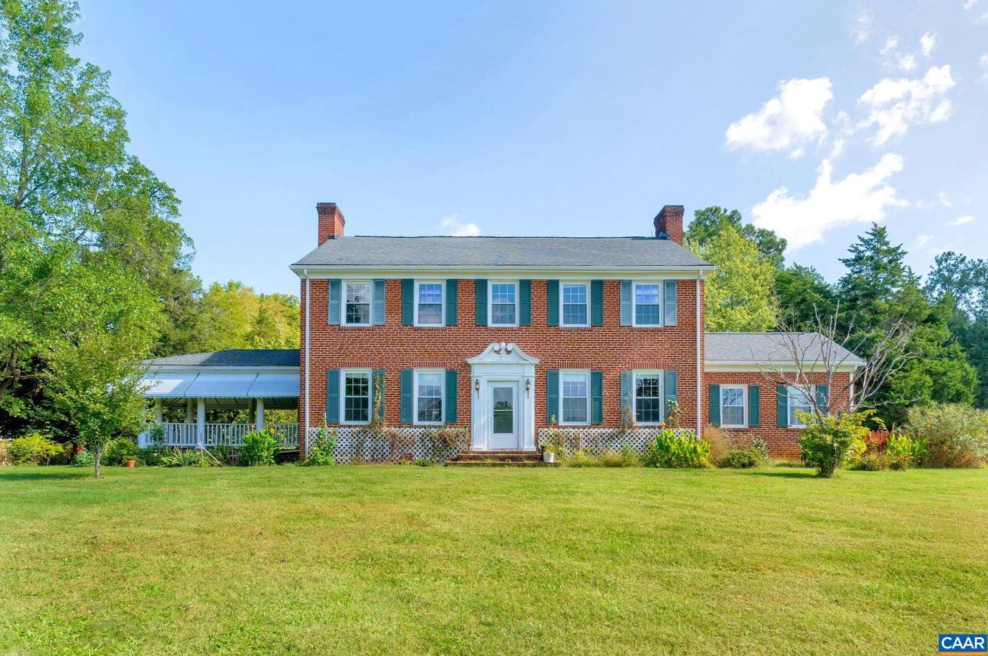 1182 Howardsville Rd, Buckingham, VA 23921