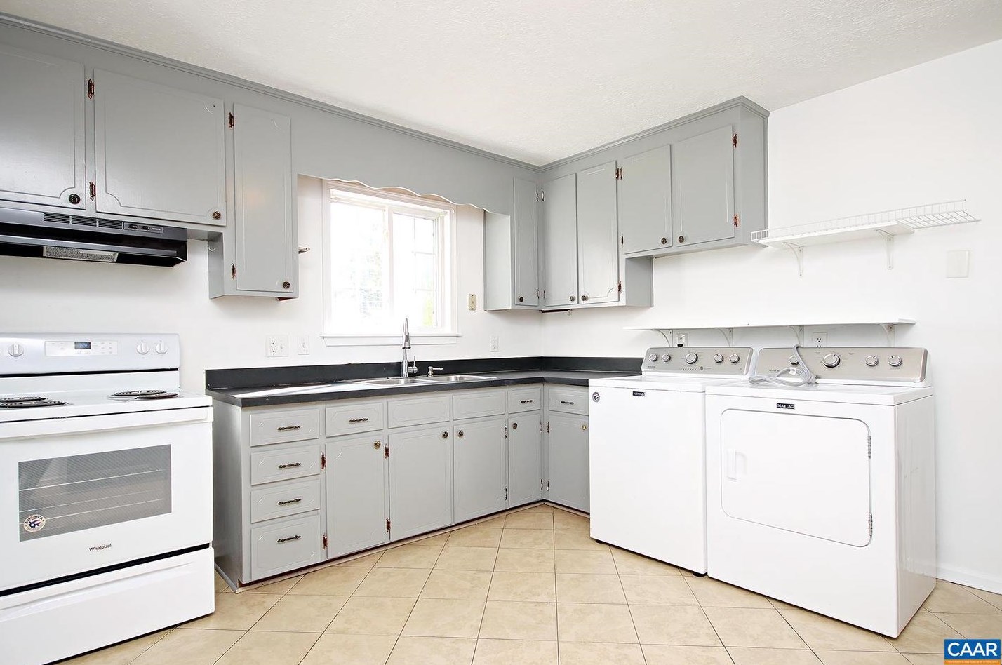 1001 Forest Hills Ave # B, Charlottesville, VA