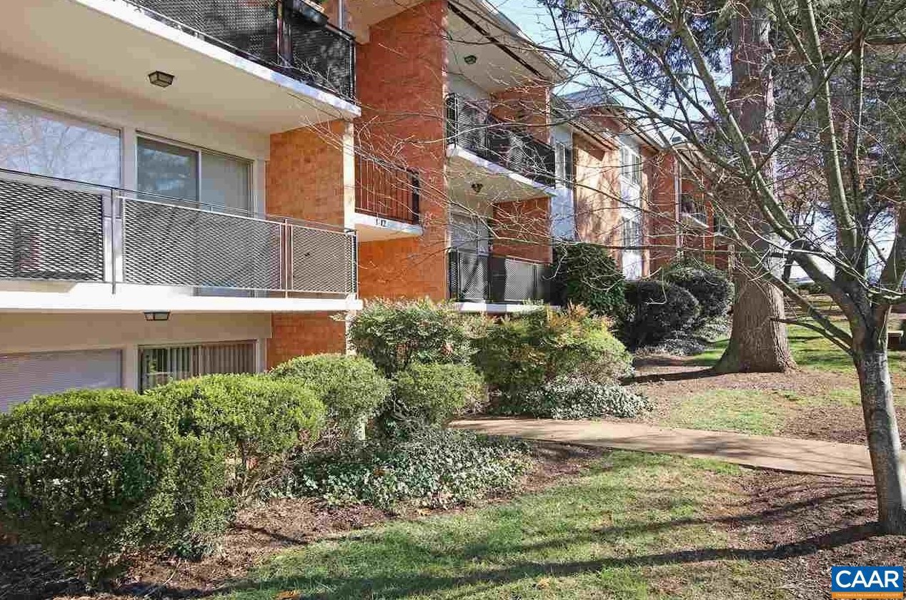 1800 Jefferson Park Ave #43, Charlottesville, VA 22903