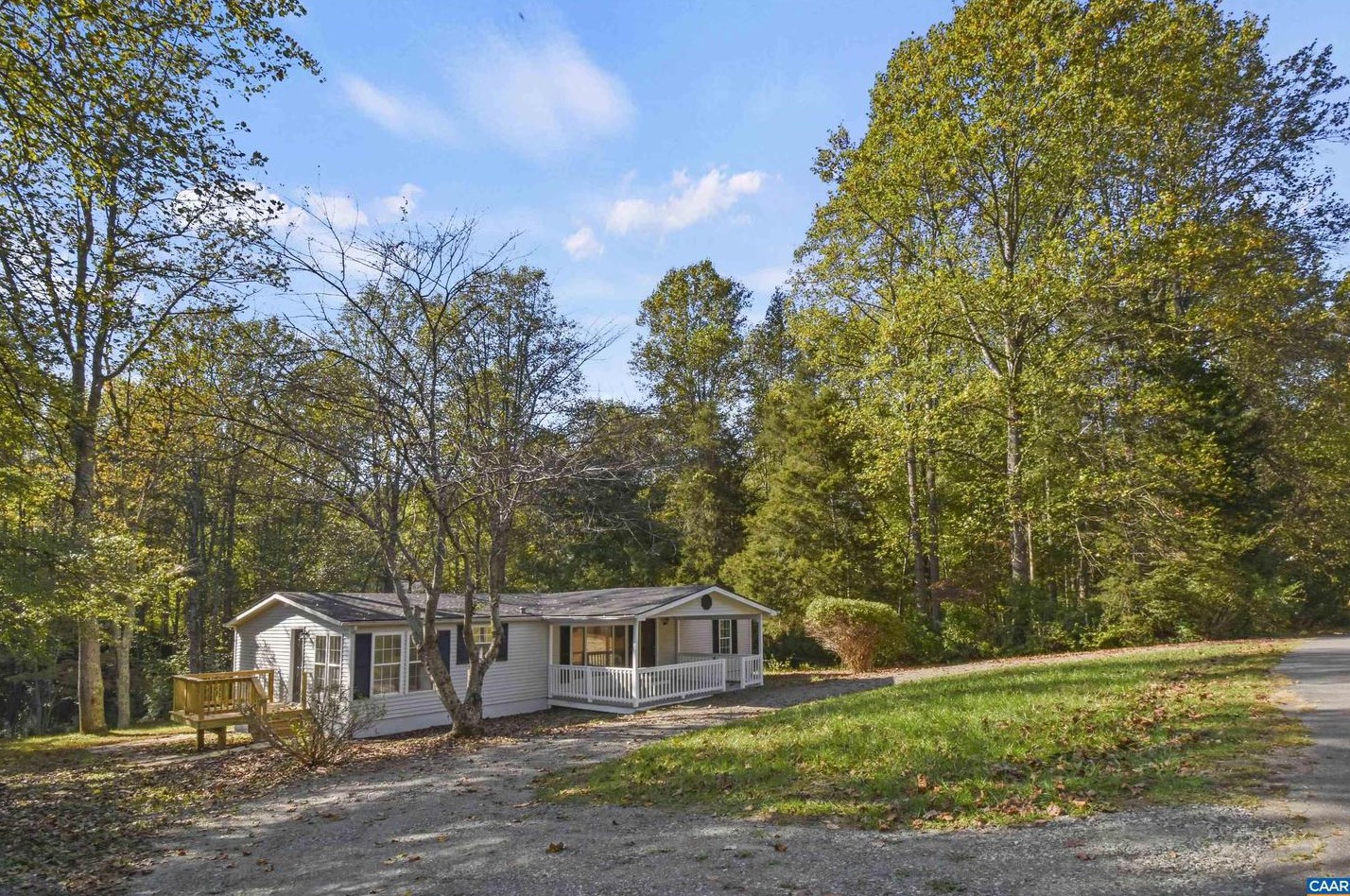 150 Snapdragon Rd, Ruckersville, VA 22968-2547