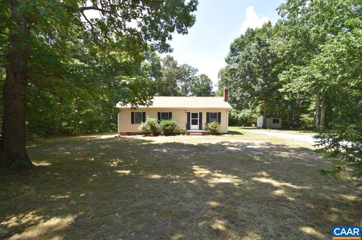 2719 Spotswood Trl, Louisa, VA 23093-4816