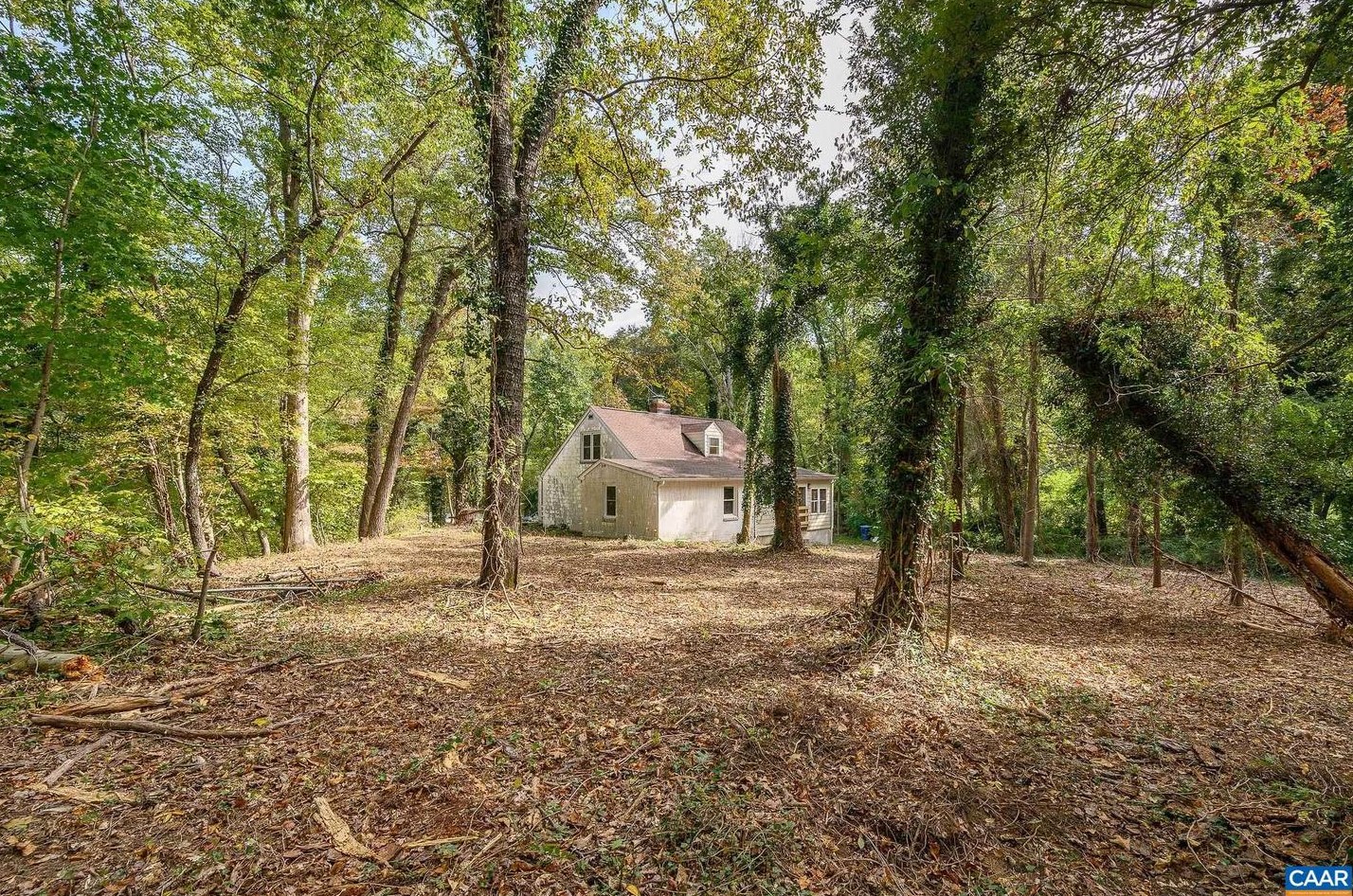 1588 Crozet Ave, Crozet, VA 22932