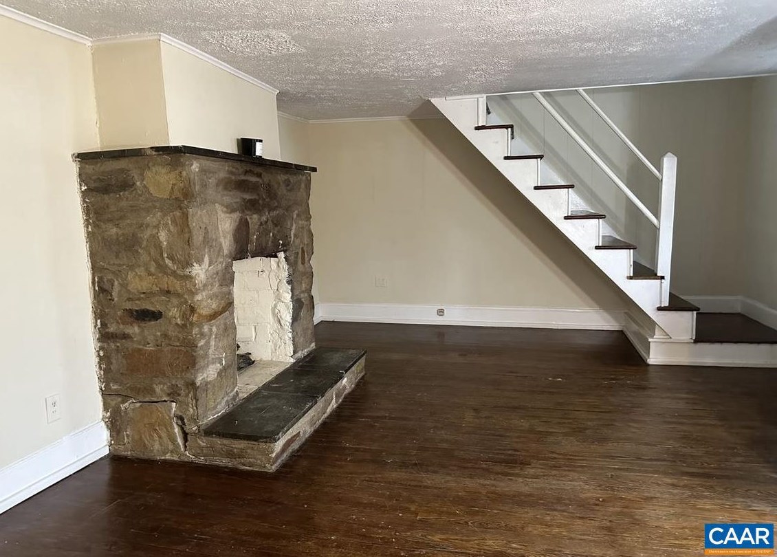 203 Holladay Ave, Gordonsville, VA 22942
