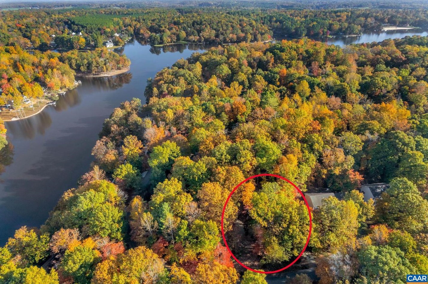 50 Laguna Rd, Bybee, VA 22963