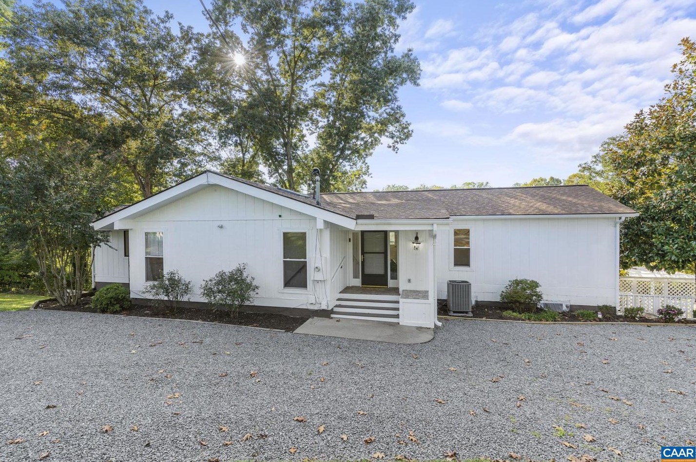 89 Hilltop Rd, Louisa, VA 23093-5746