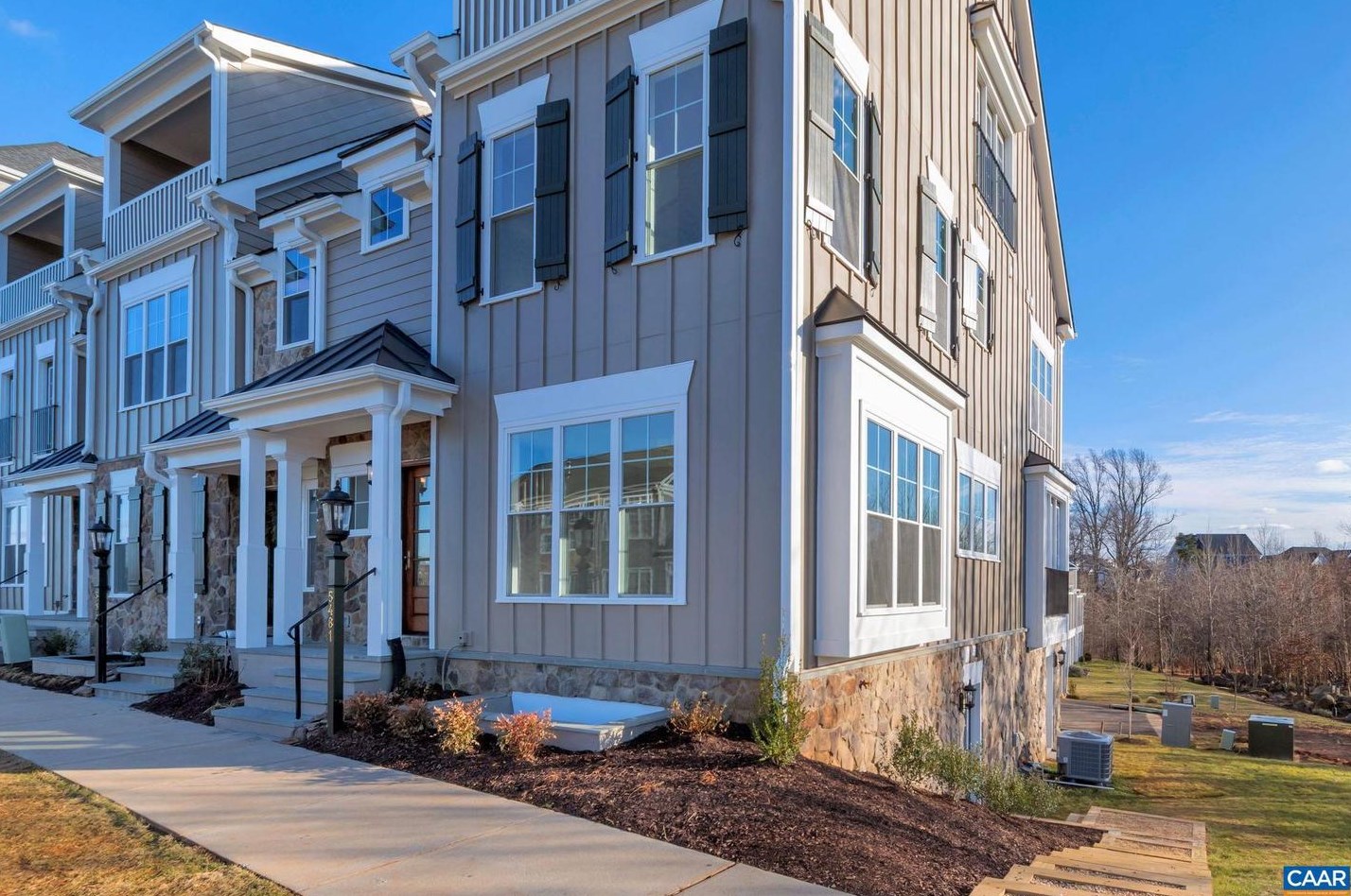 5481 Golf Dr #a, Crozet, VA 22932