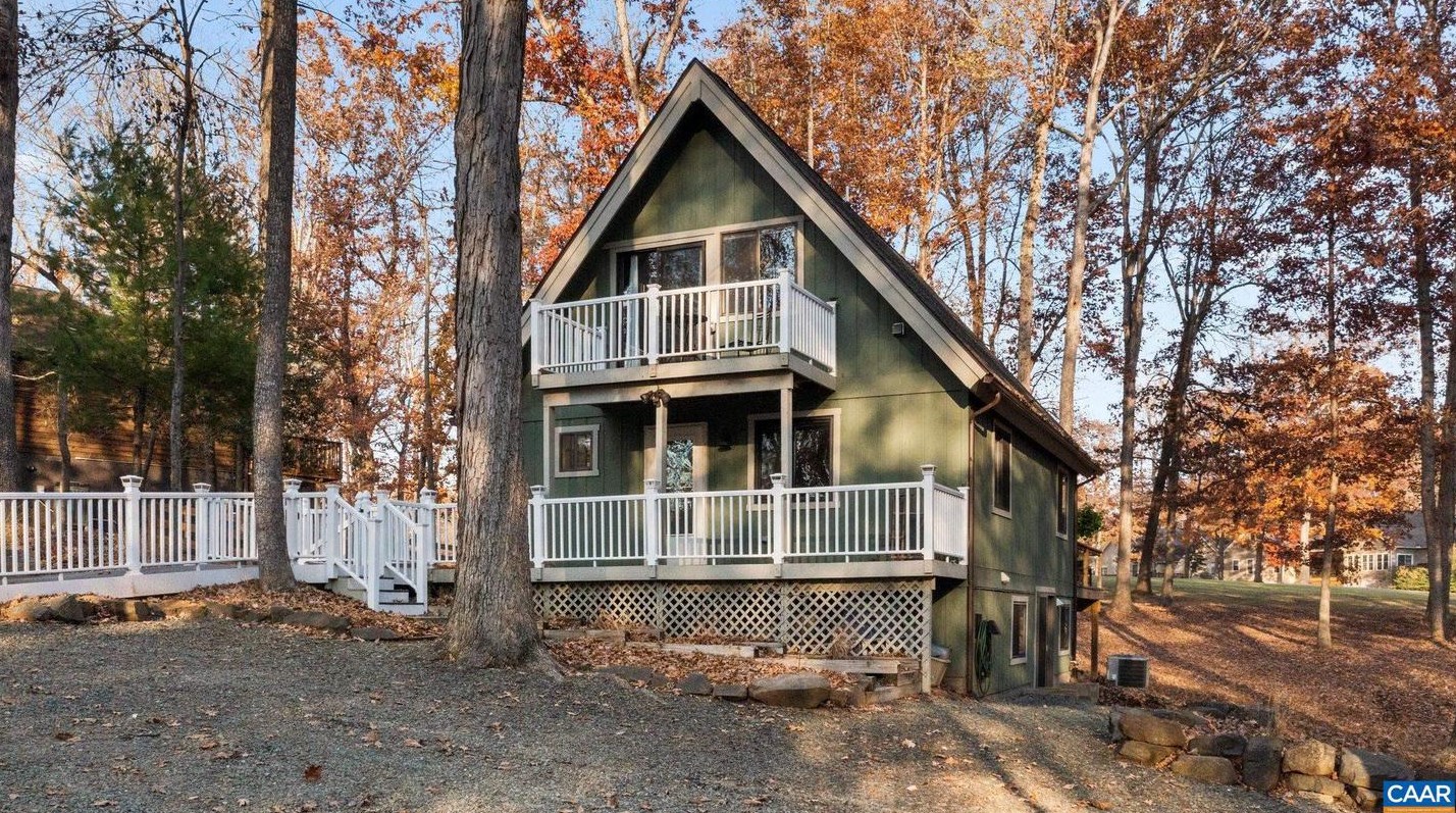 208 Jefferson Dr, Bybee VA  22963-2322 exterior