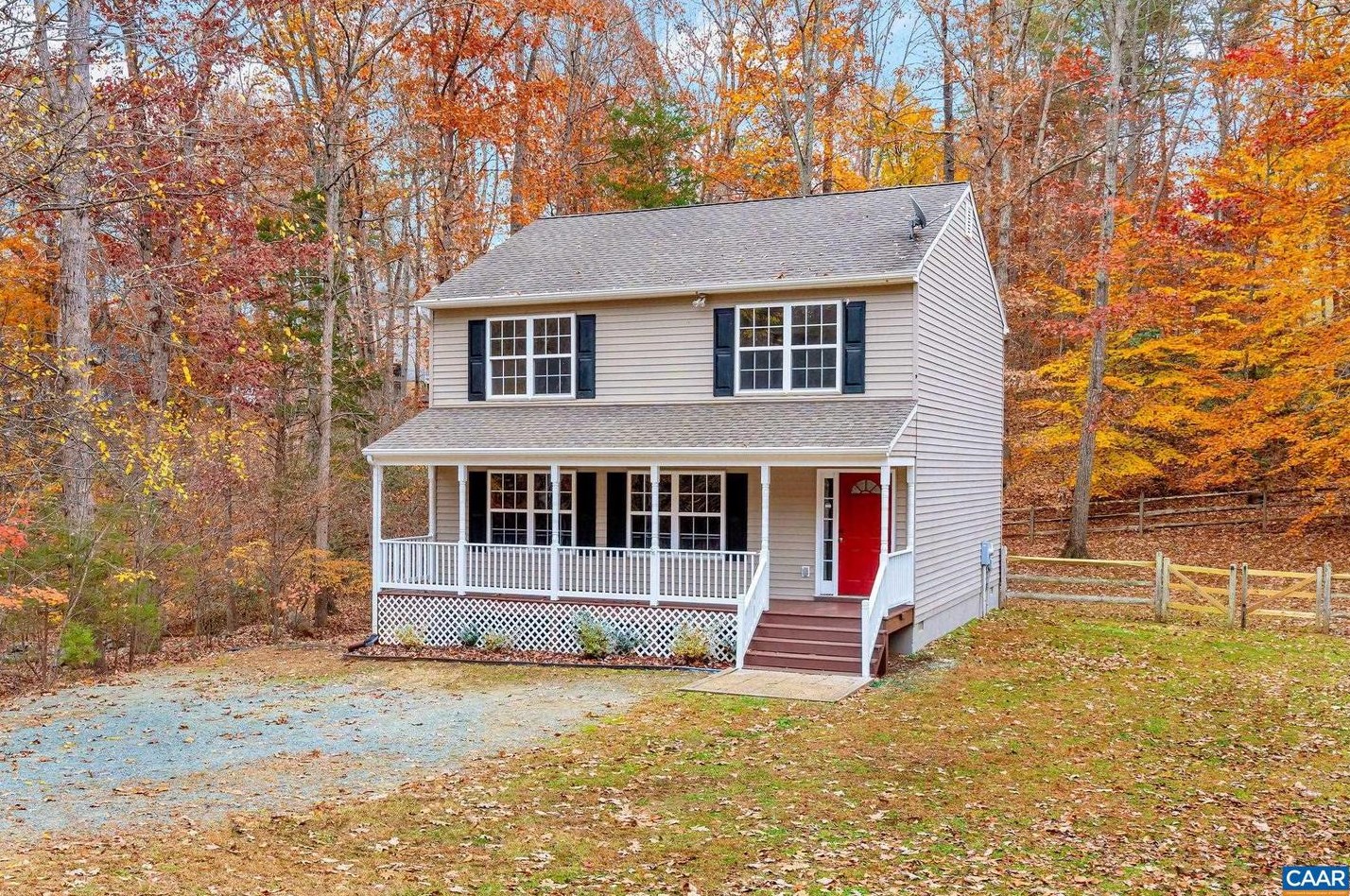 27 S Bearwood Dr, Bybee, VA 22963