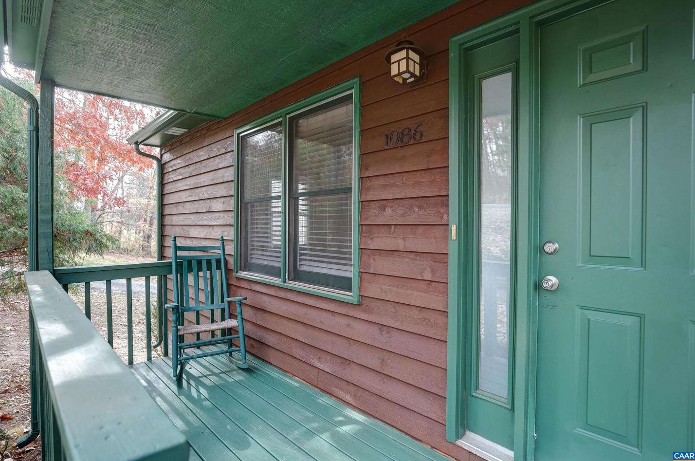 1086 W Daffodil Rd, Ruckersville, VA 22968