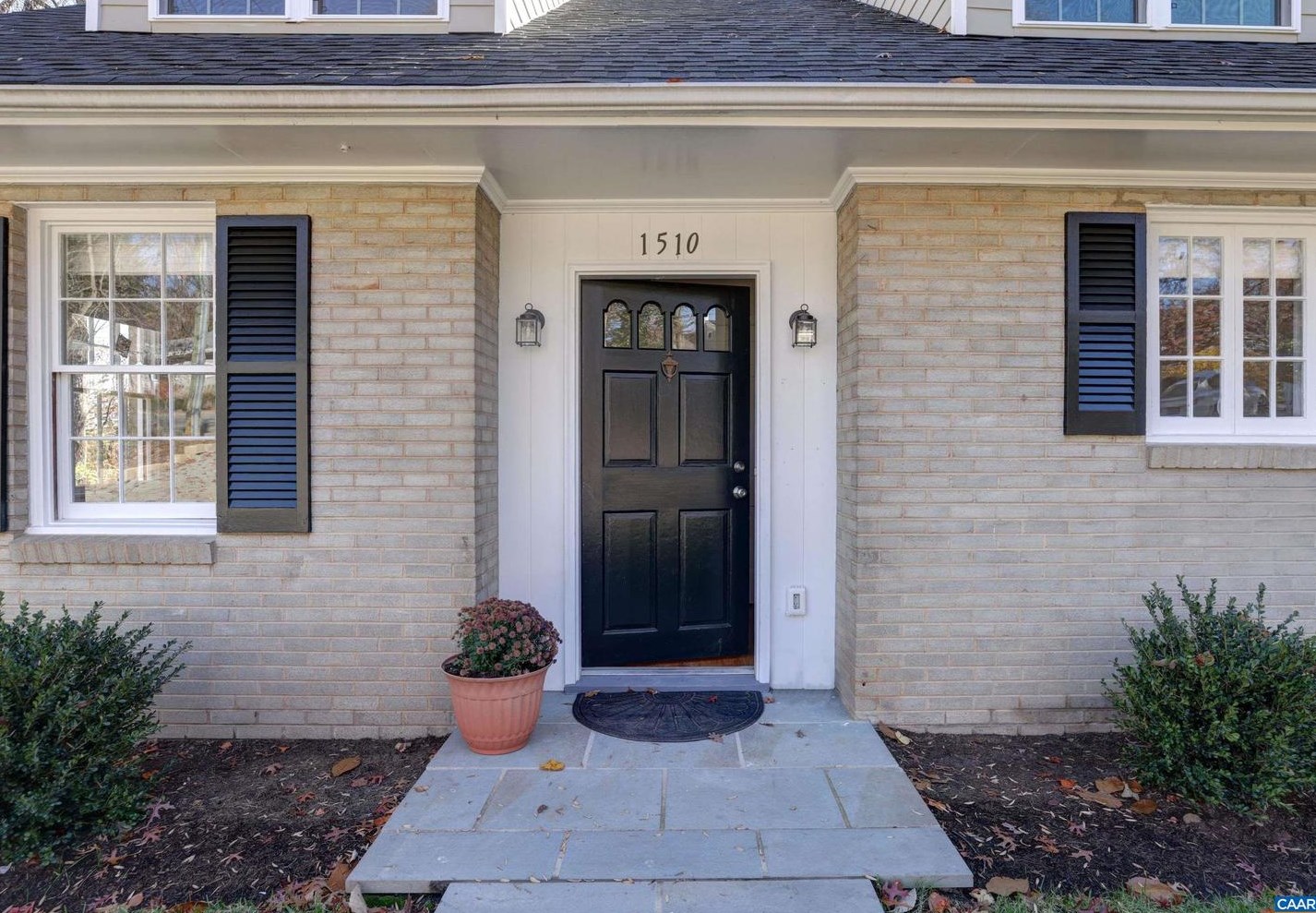 1510 Dairy Rd, Charlottesville, VA 22903-1304