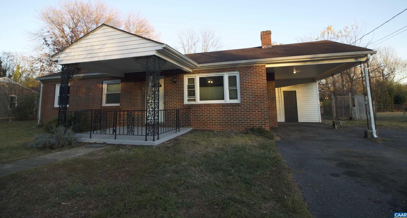 1270 Peach Tree Dr, Crozet, VA 22932
