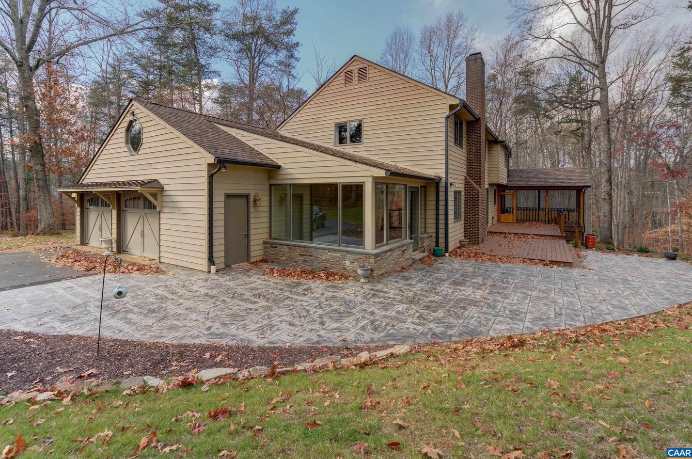 3330 Coleman Dr, Charlottesville, VA 22901-9439