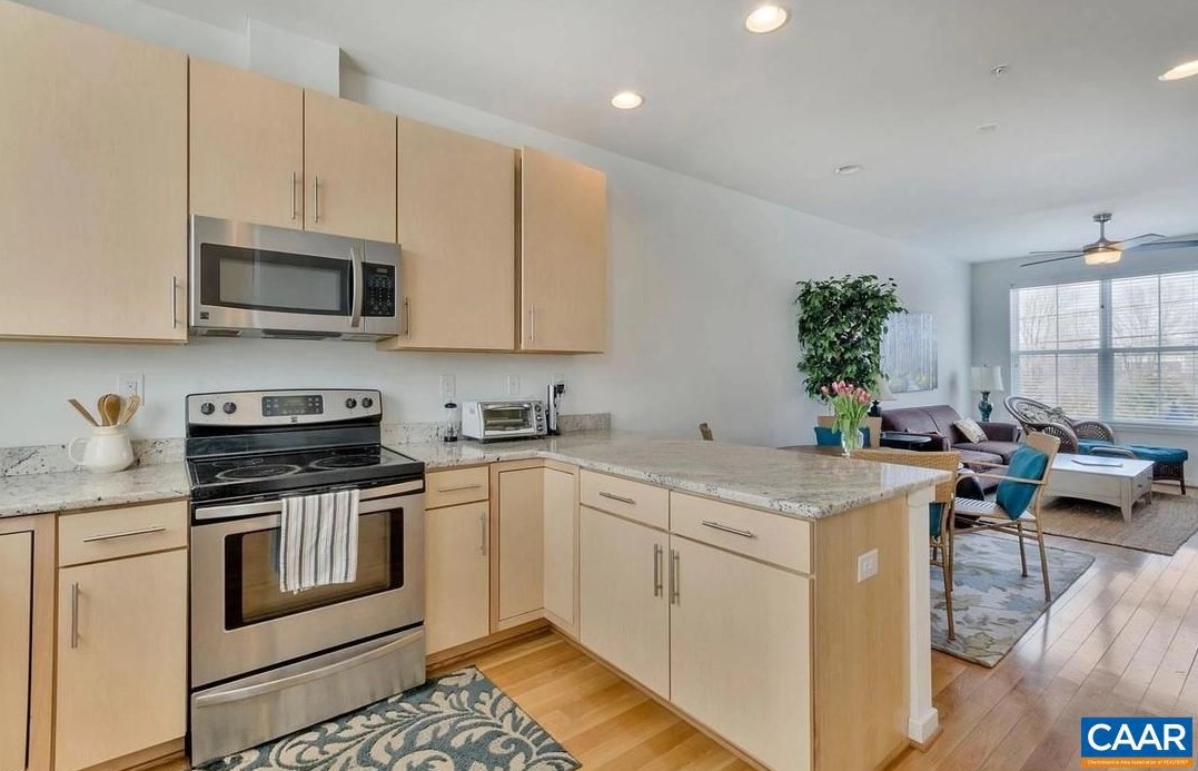 872 Estes St, Charlottesville VA  22903-3422 exterior