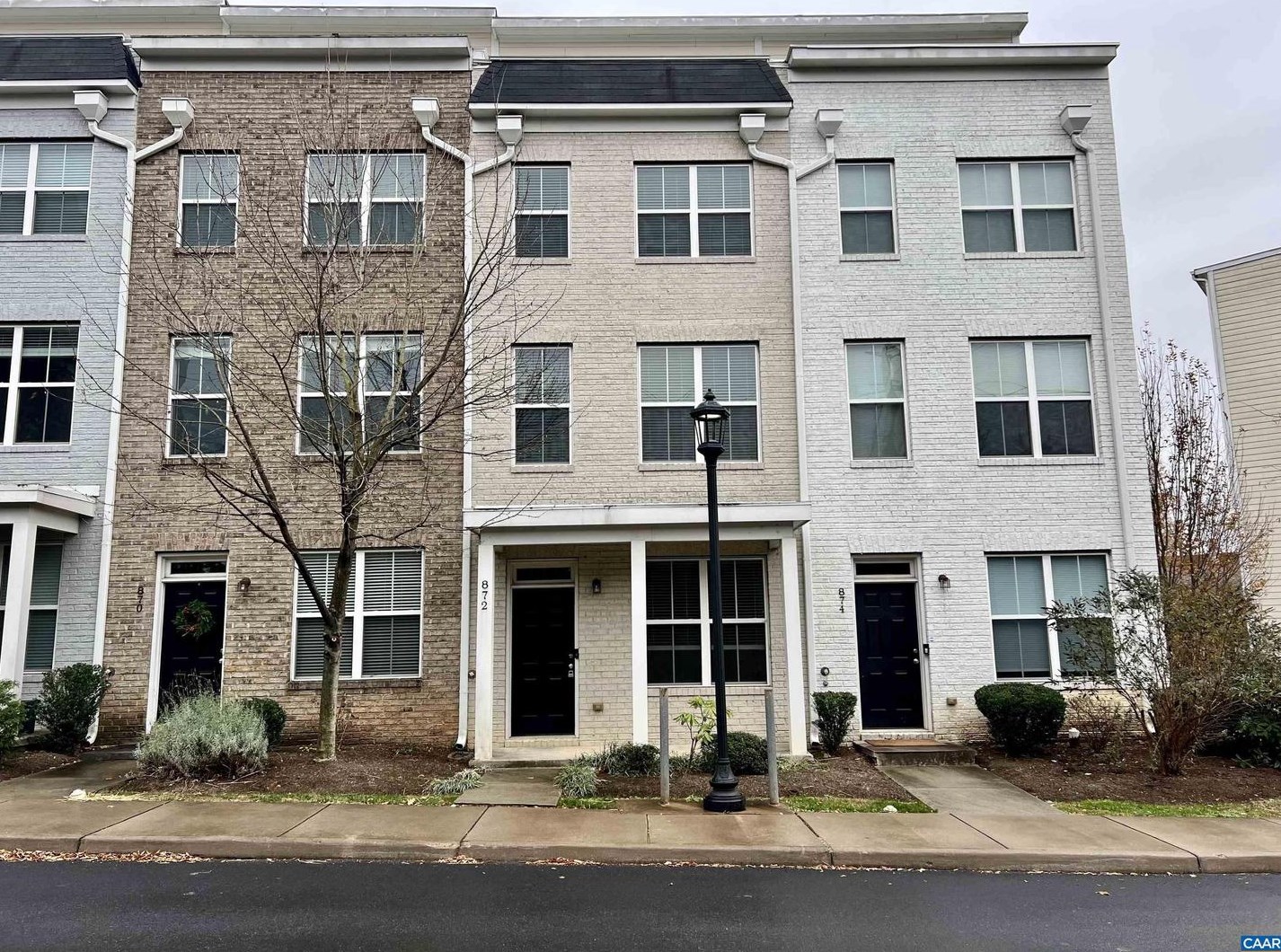 872 Estes St, Charlottesville VA  22903-3422 exterior