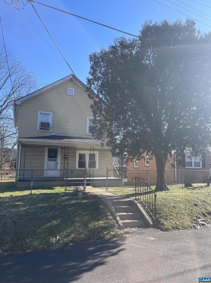 756 Sherwood Ave, Waynesboro, VA 22980-6055