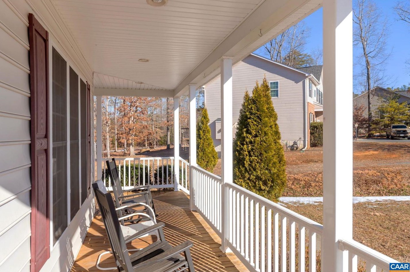 64 Kathy Ct, Bybee, VA 22963-2093