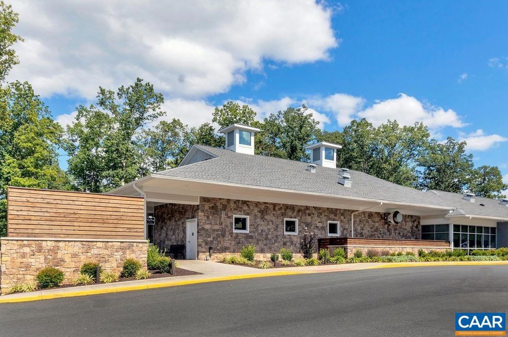 9 Bearwood Dr, Bybee VA  22963-2842 exterior