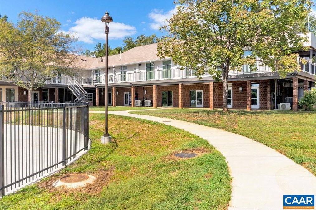9 Bearwood Dr, Bybee VA  22963-2842 exterior
