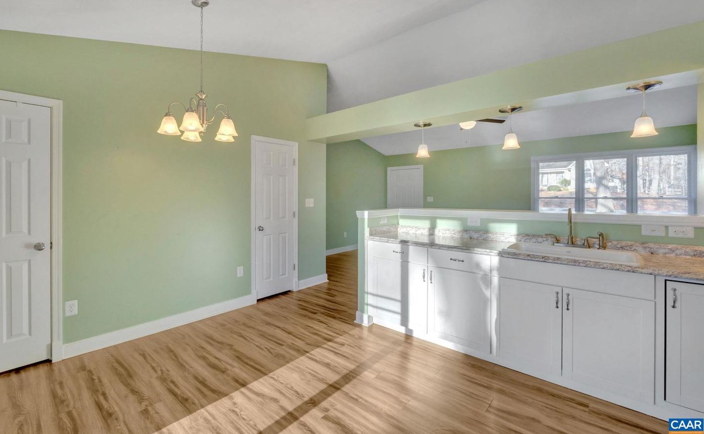 9 Bearwood Dr, Bybee VA  22963-2842 exterior