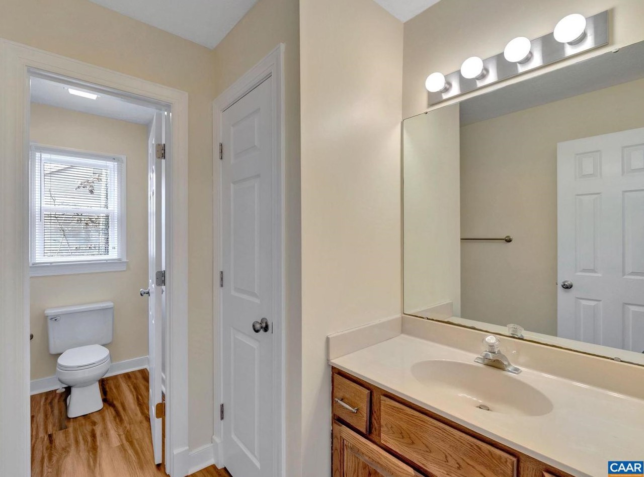 9 Bearwood Dr, Bybee VA  22963-2842 exterior
