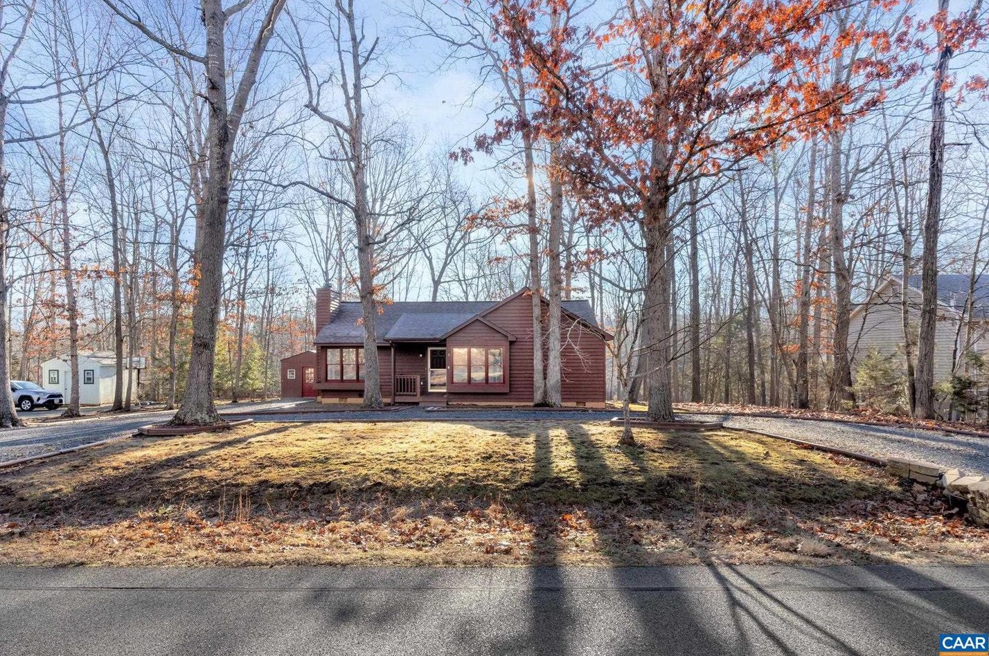 9 Bearwood Dr, Bybee VA  22963-2842 exterior