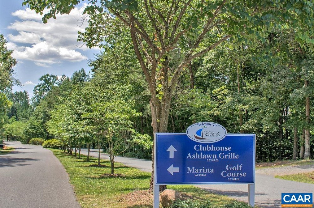 9 Bearwood Dr, Bybee VA  22963-2842 exterior