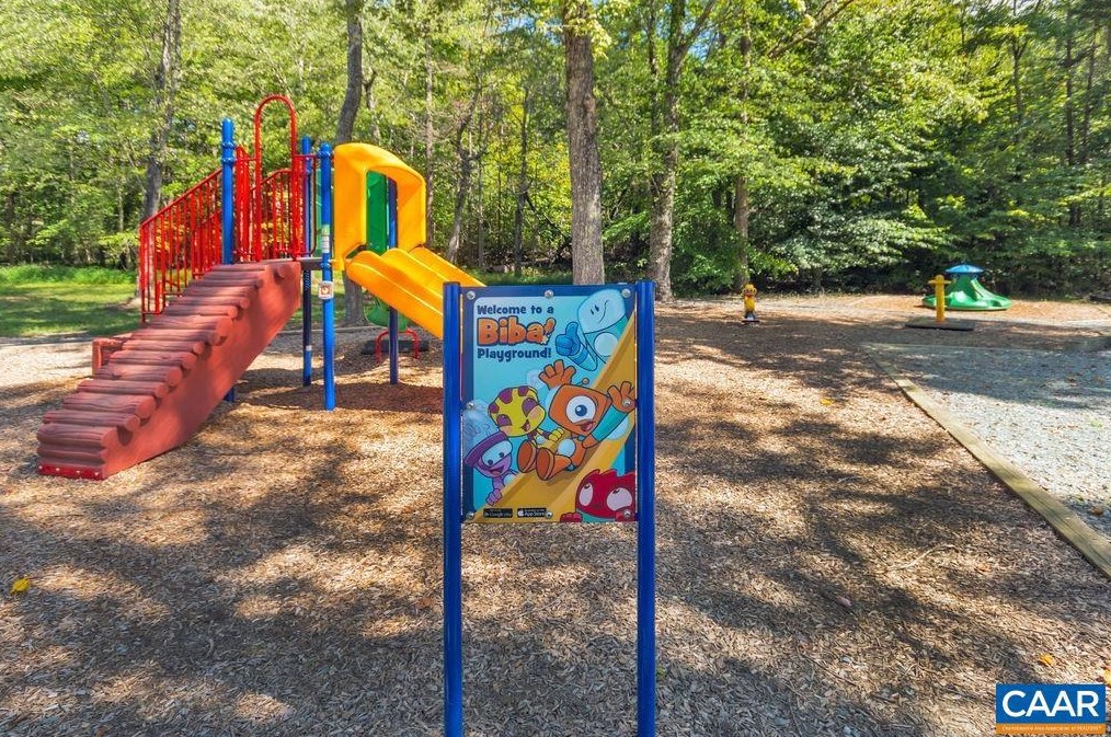 9 Bearwood Dr, Bybee VA  22963-2842 exterior