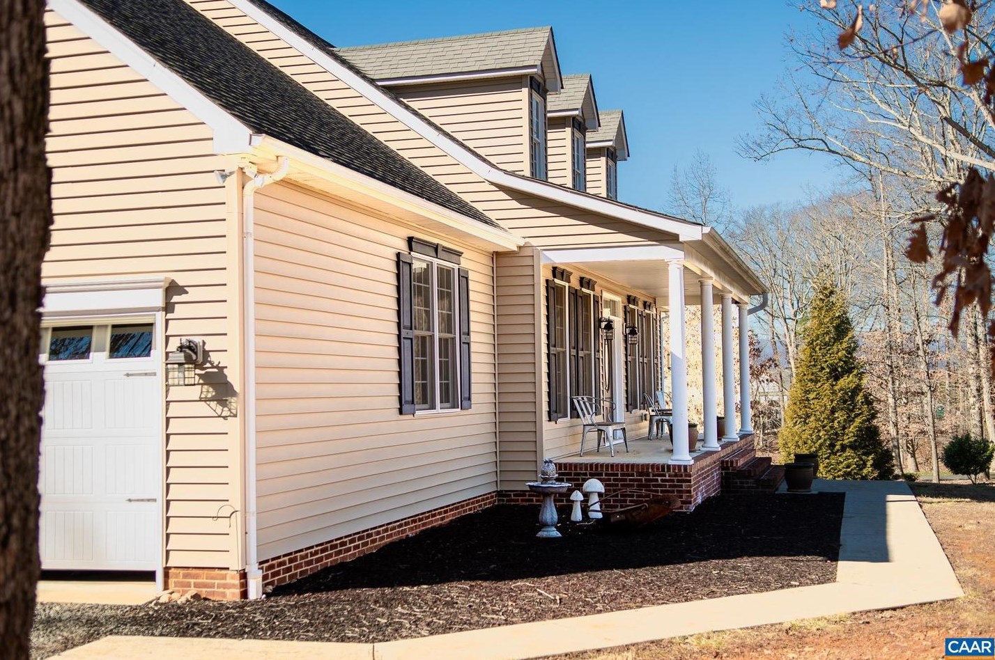 93 Welsh Run Rd, Ruckersville, VA 22968-2755