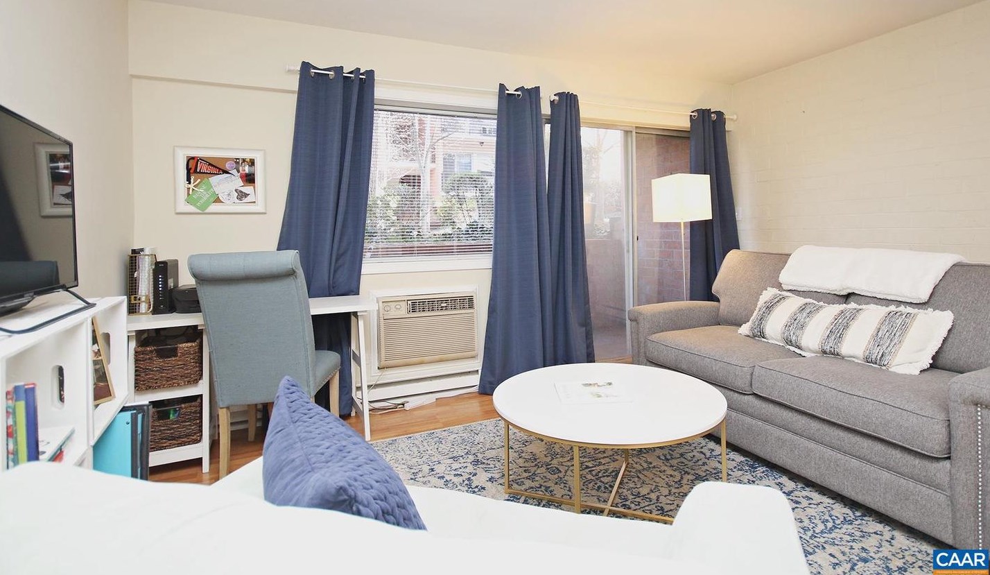 1800 Jefferson Park Ave Apt 44, Charlottesville, VA 22903