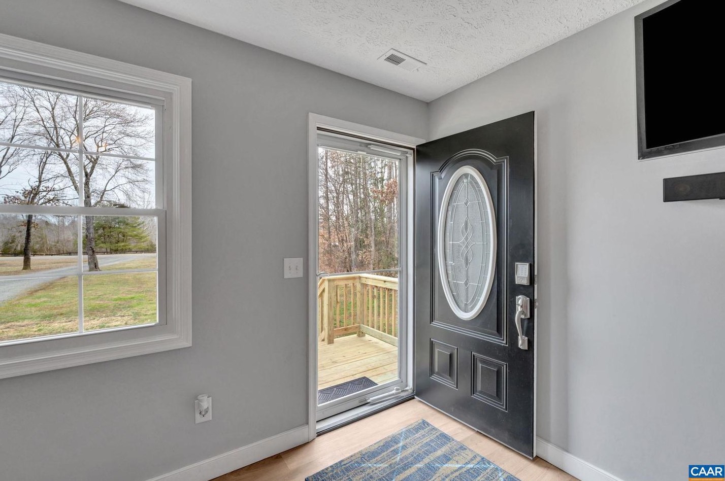 673 Cedar Ln, Bybee, VA 22963