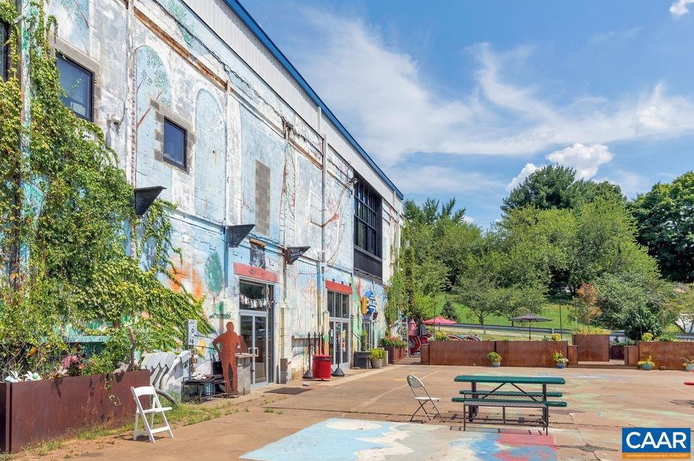 103 Burnet St, Charlottesville VA  22902-5502 exterior
