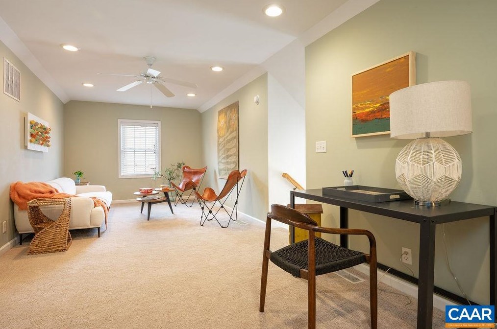 103 Burnet St, Charlottesville VA  22902-5502 exterior