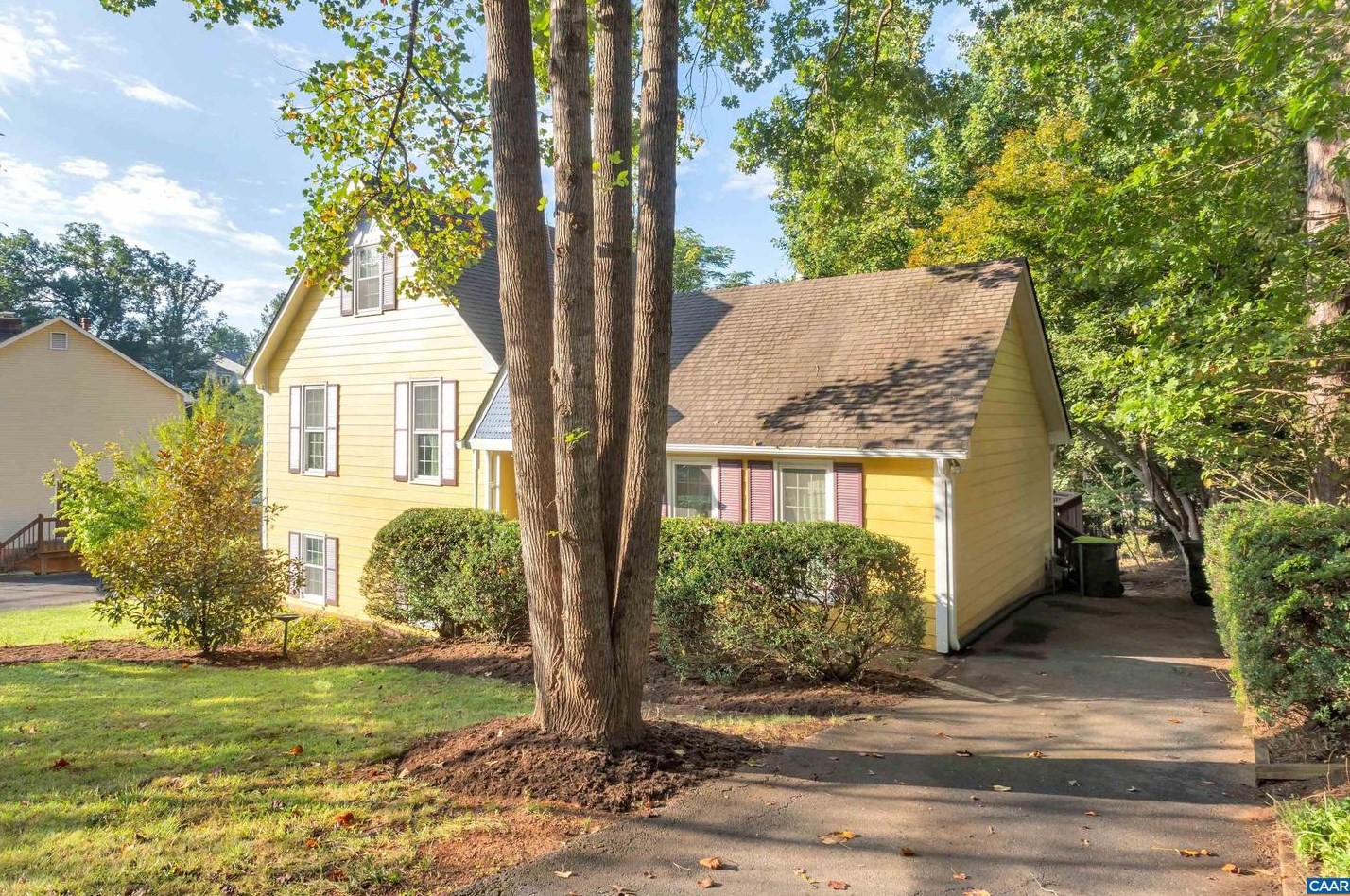 676 Victorian Ct, Charlottesville, VA 22901-3168