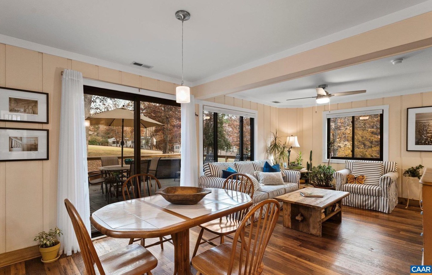 208 Jefferson Dr, Bybee VA  22963-2322 exterior