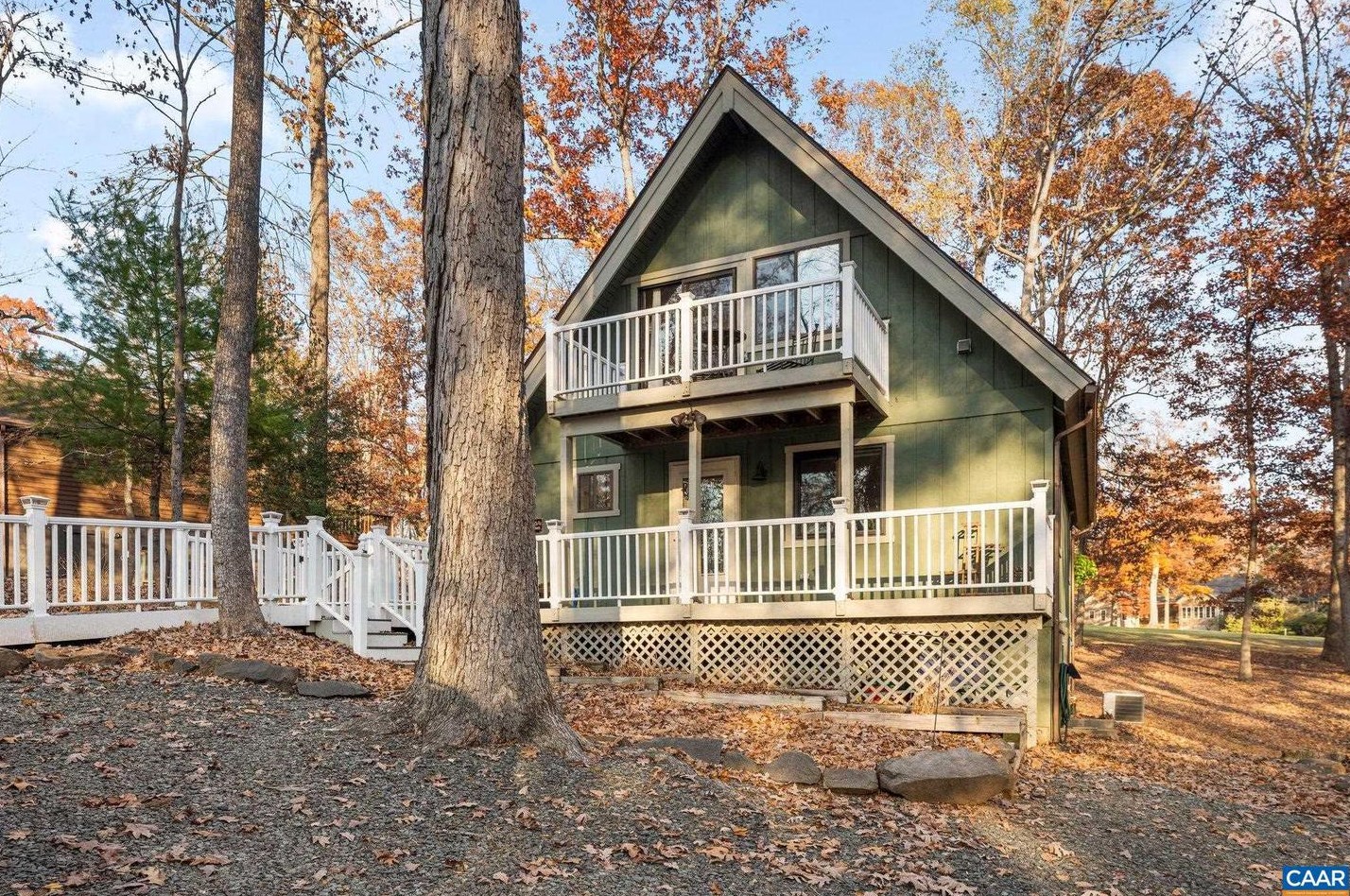 208 Jefferson Dr, Bybee VA  22963-2322 exterior