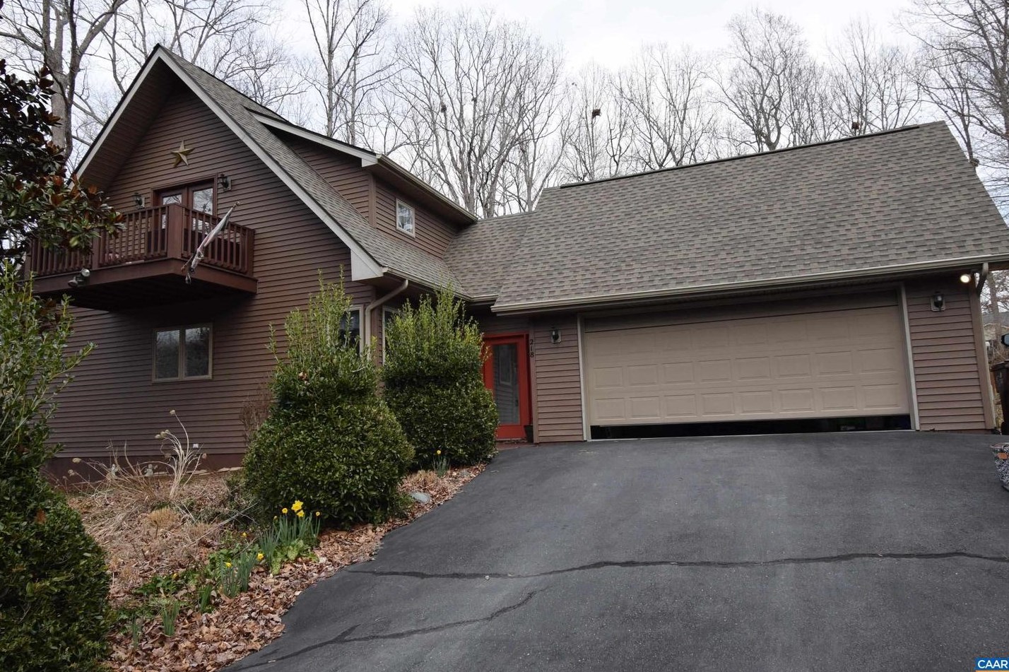 218 Jefferson Dr, Bybee, VA 22963