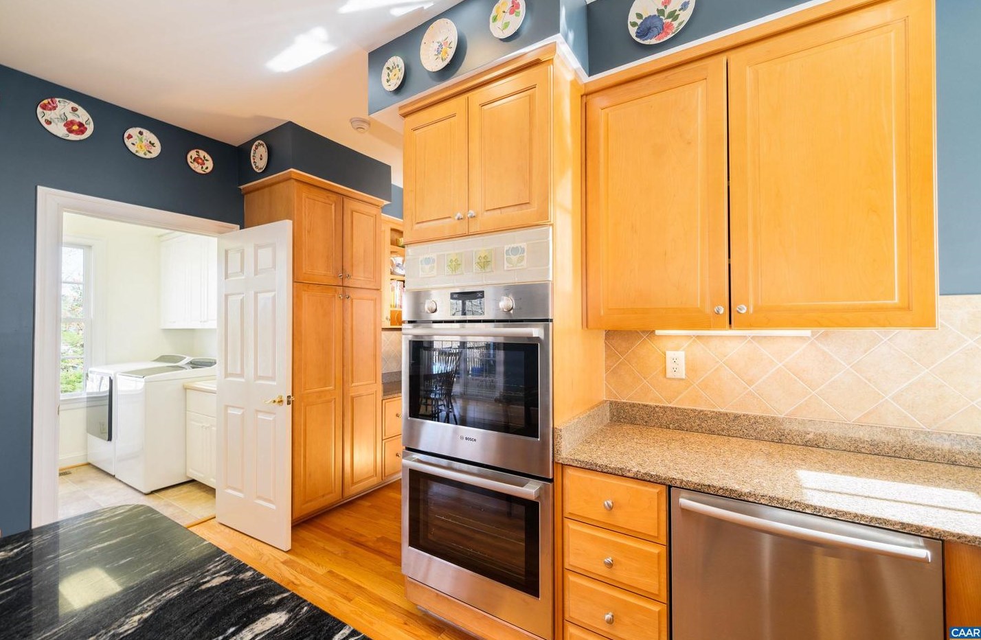 3524 Glasgow Ln, Keswick VA  22947-2748 exterior