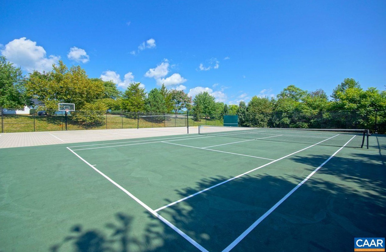 1103 Autumn Hill Ct, Crozet VA  22932-3145 exterior
