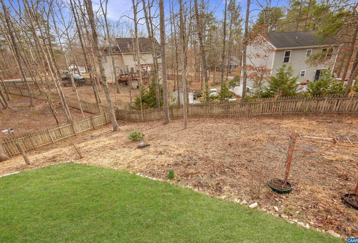 43 Englewood Dr, Bybee VA  22963-3024 exterior